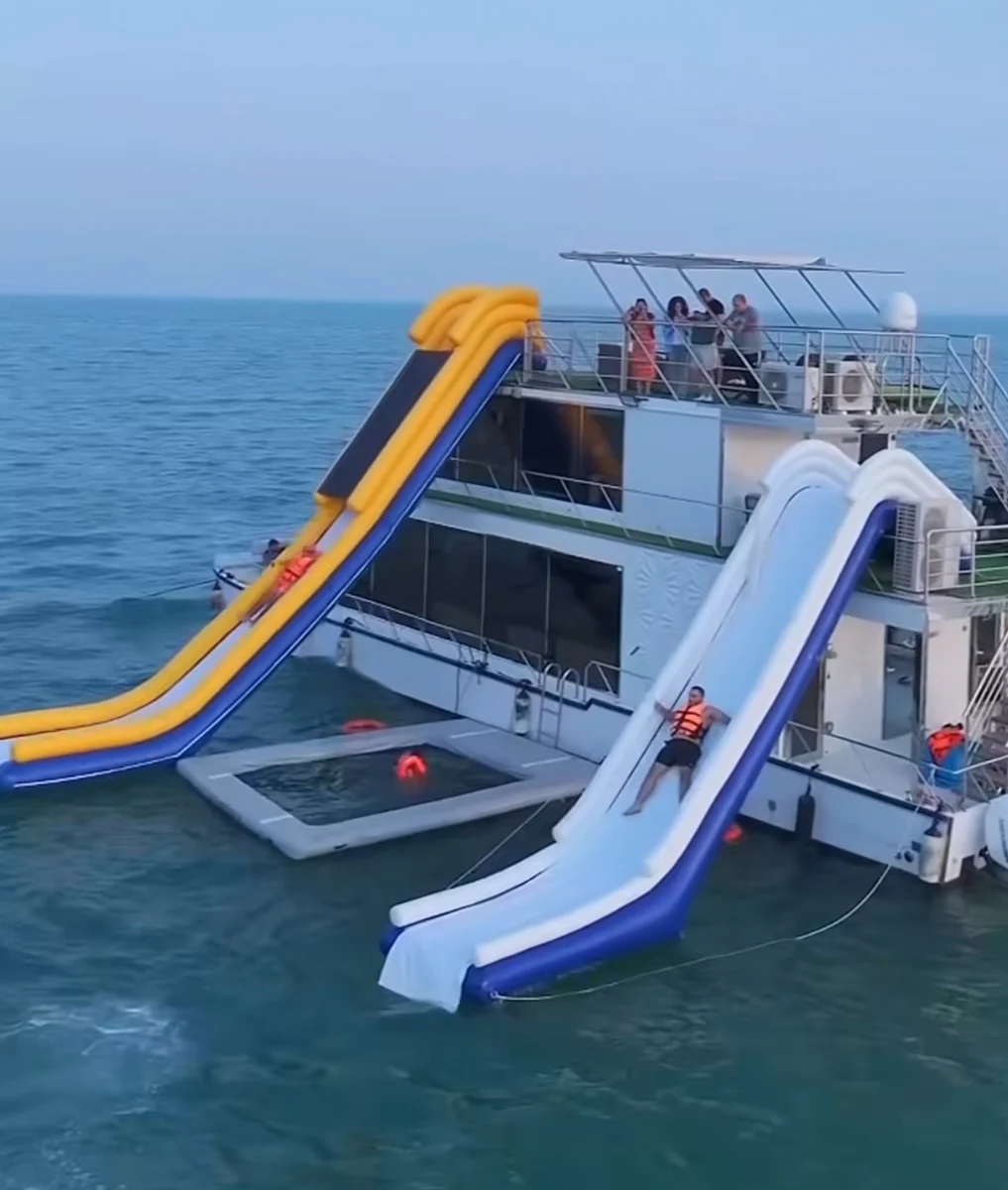 Royal Home with water slides
